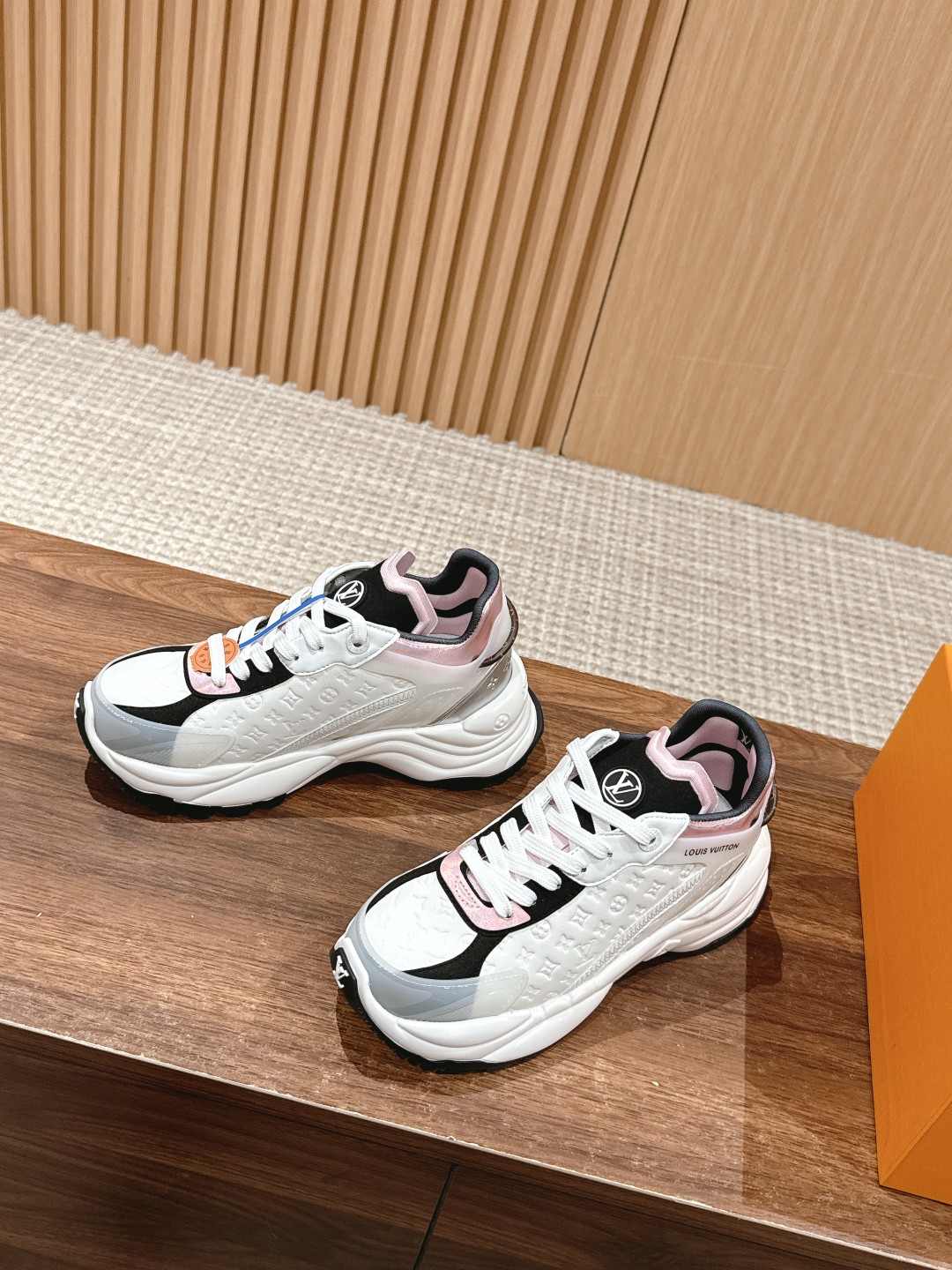 l0*is V*t0n run55 sneakers(eu35-eu41)