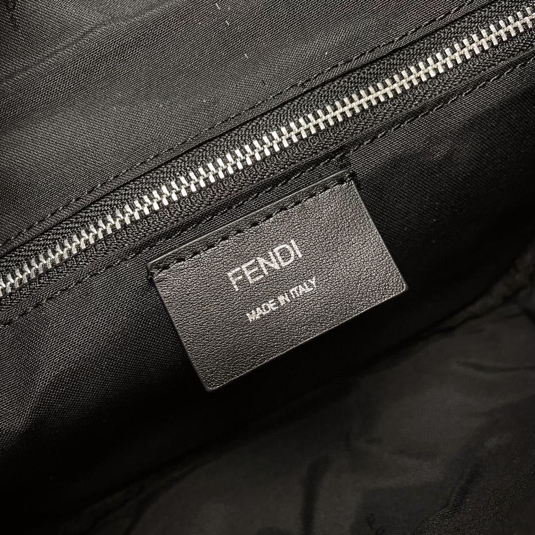 F**di waist bag-18x17.5cm