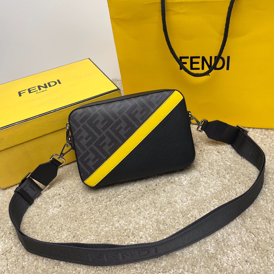 F**di camera bag-22x15x5cm