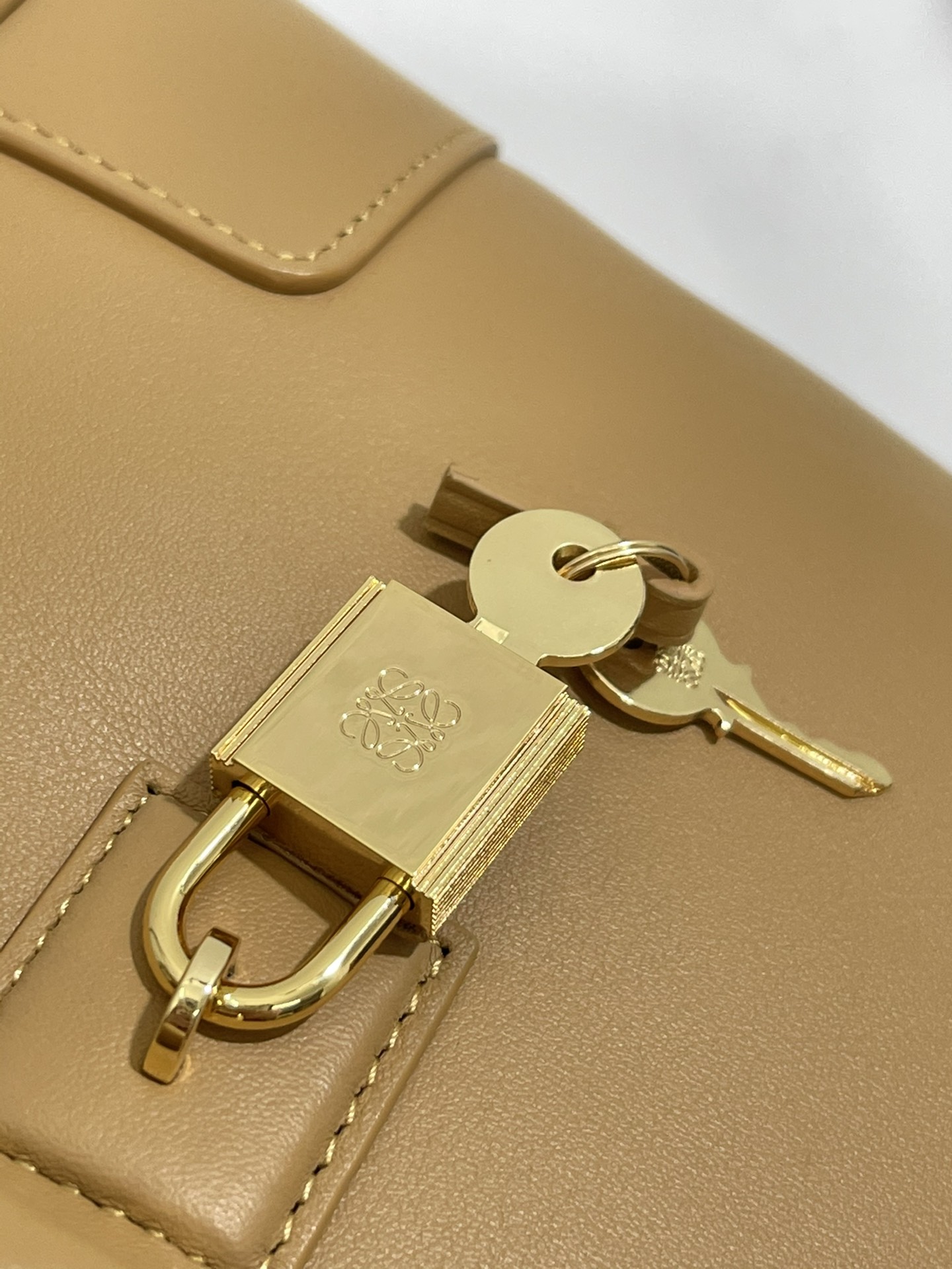 L0ew* amazon bag-23*16*10cm