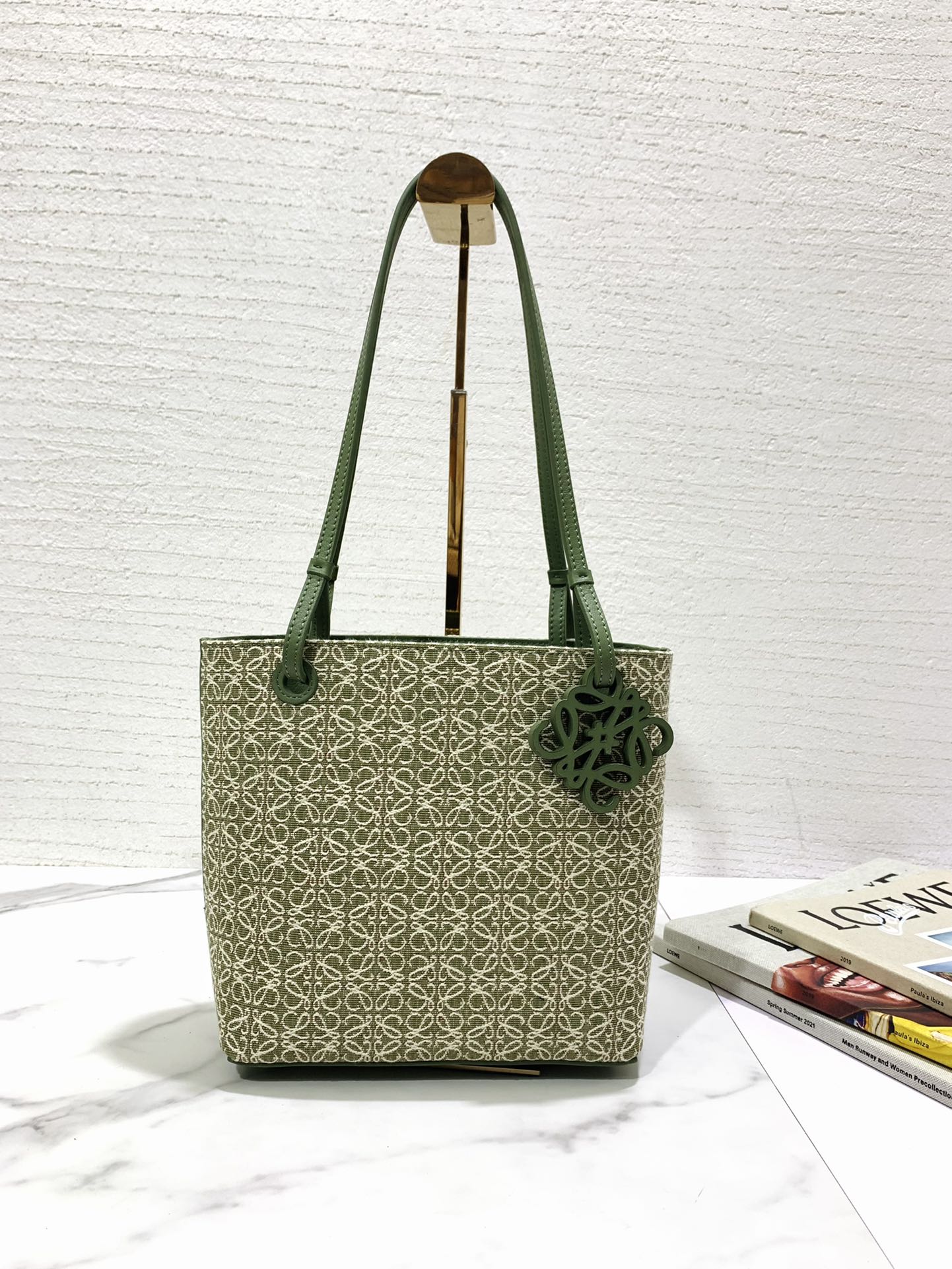 L0ew* anagram square tote-21*10*22cm