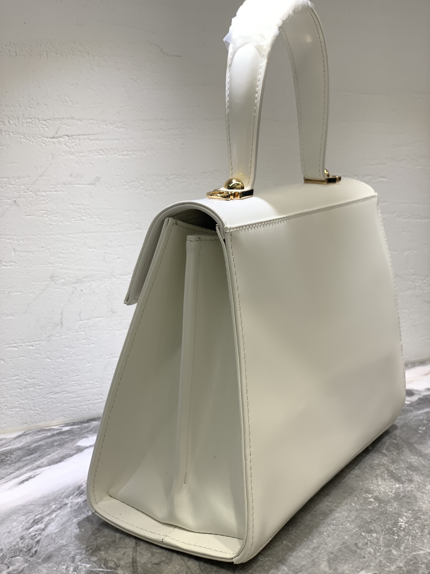 Ferragamo Tote-27×20×10CM
