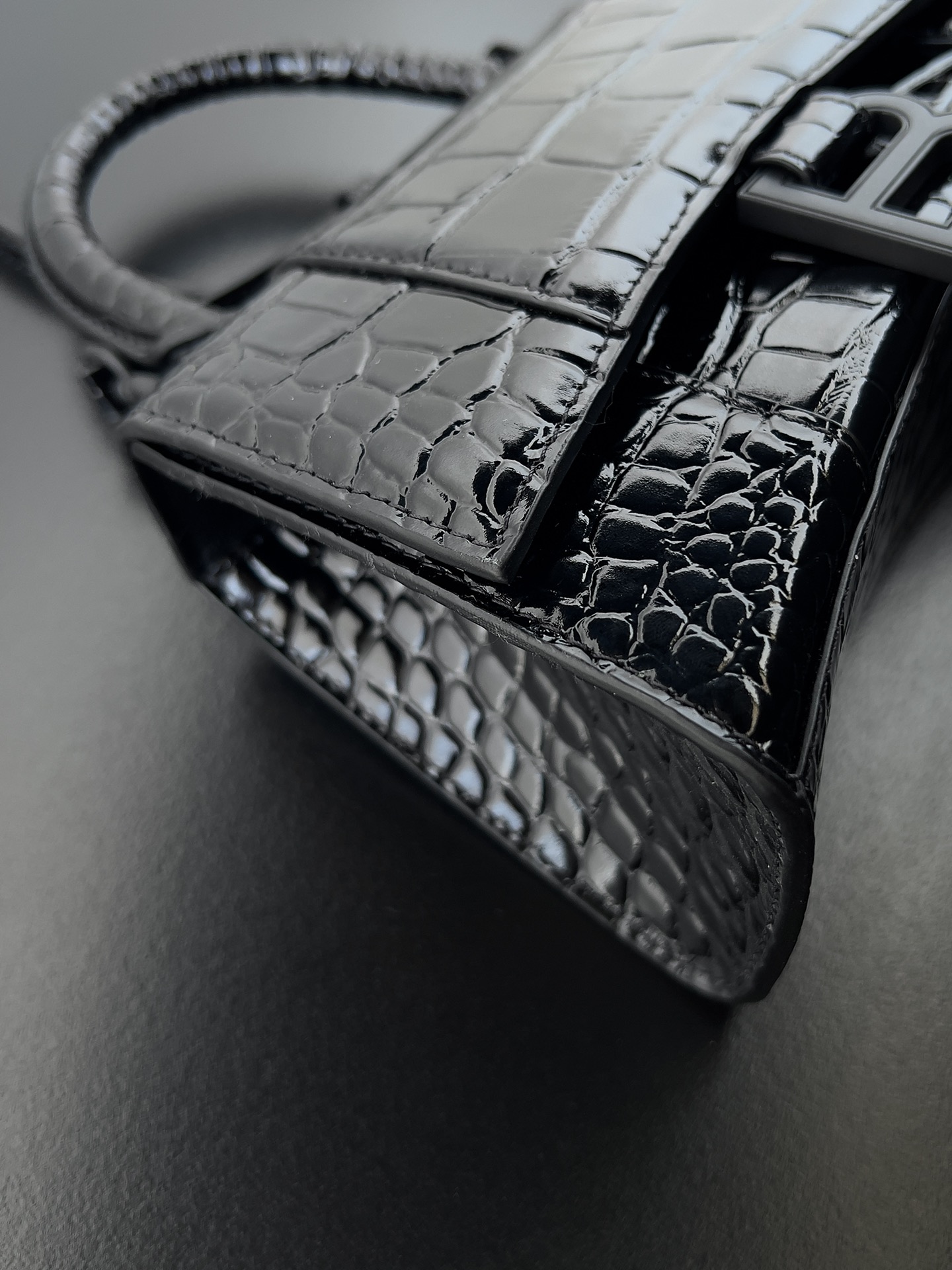 Ba*len*cia*ga xs hourglass bag-13*8*19cm