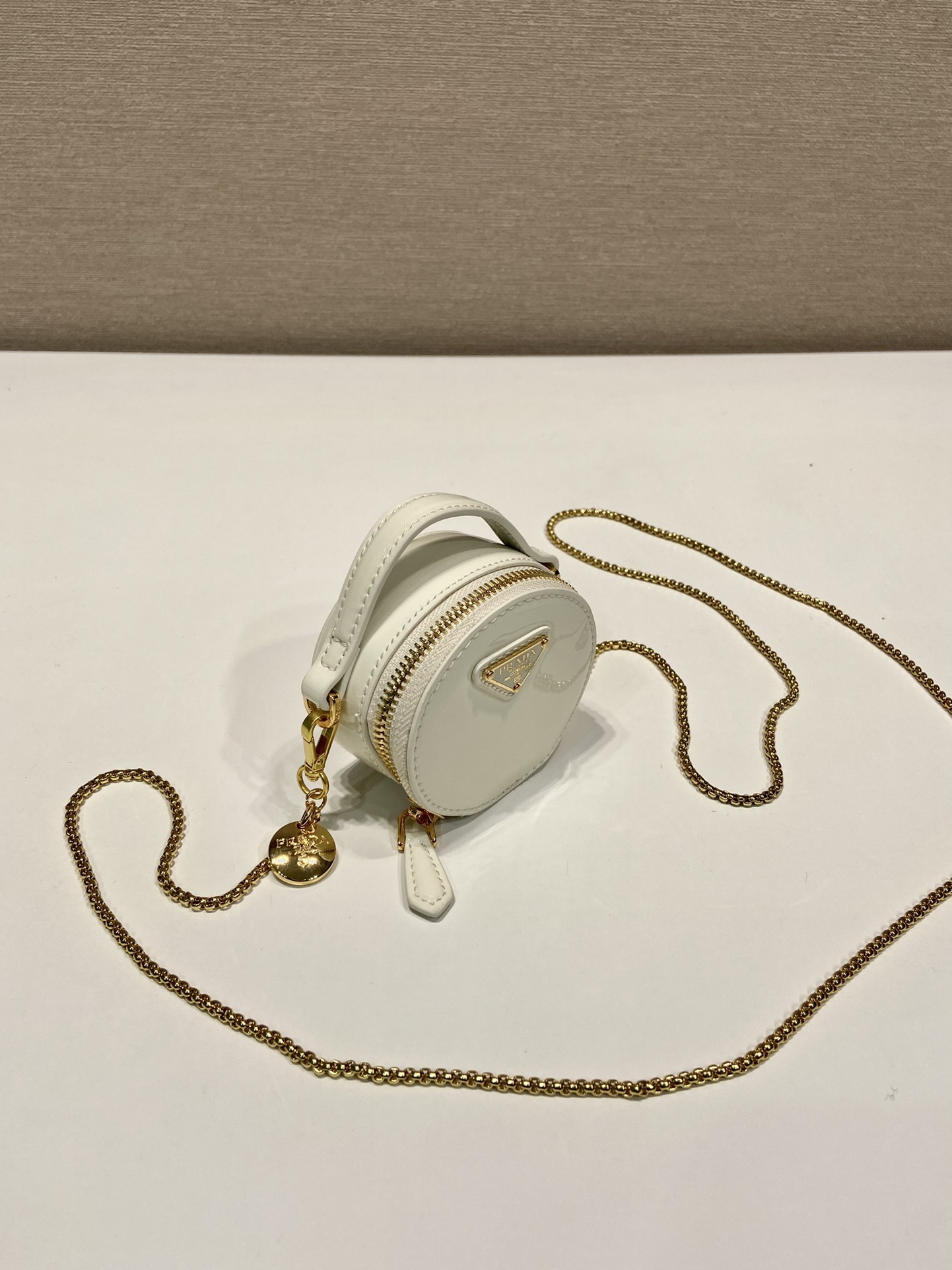 Pra*a 1nr023 mini round bag-8*8*3.5cm