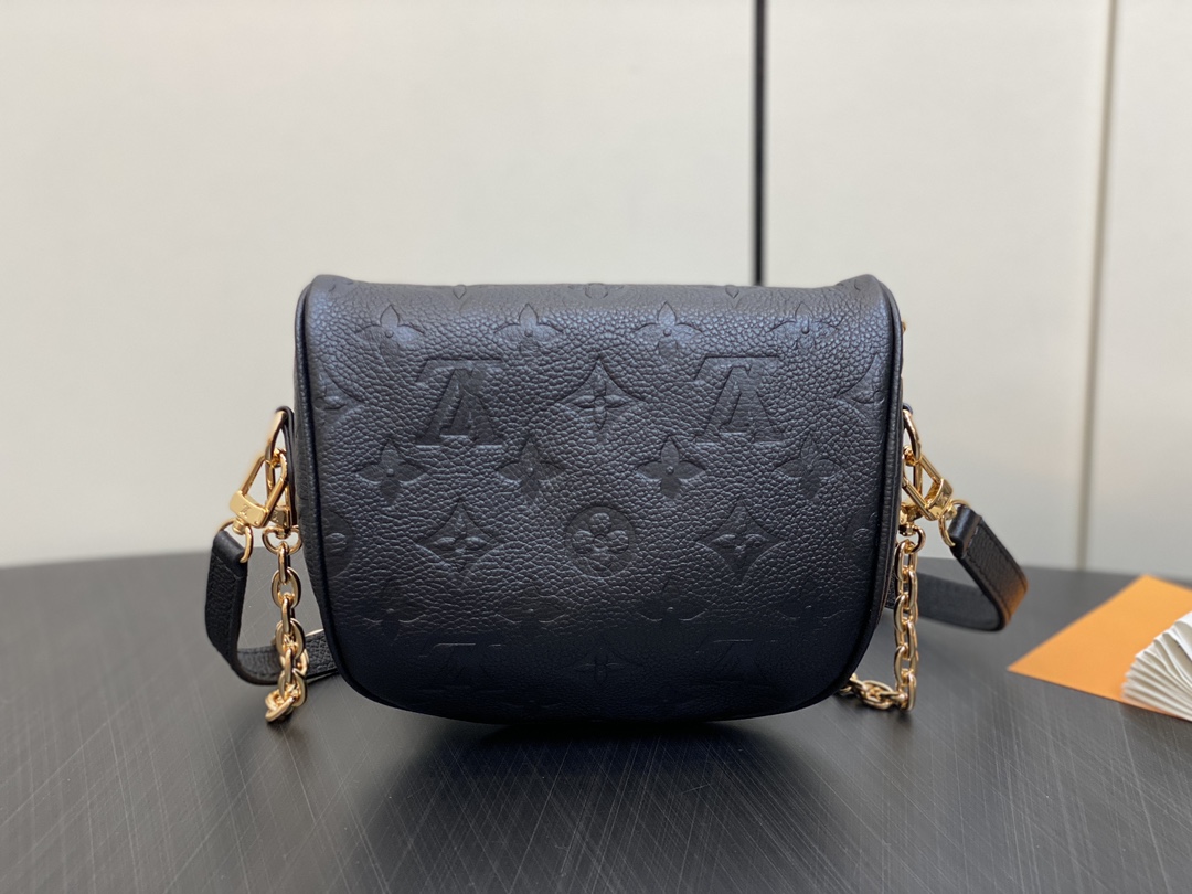 l0*is V*t0n mini bumbag-17 x 12 x 9.5cm