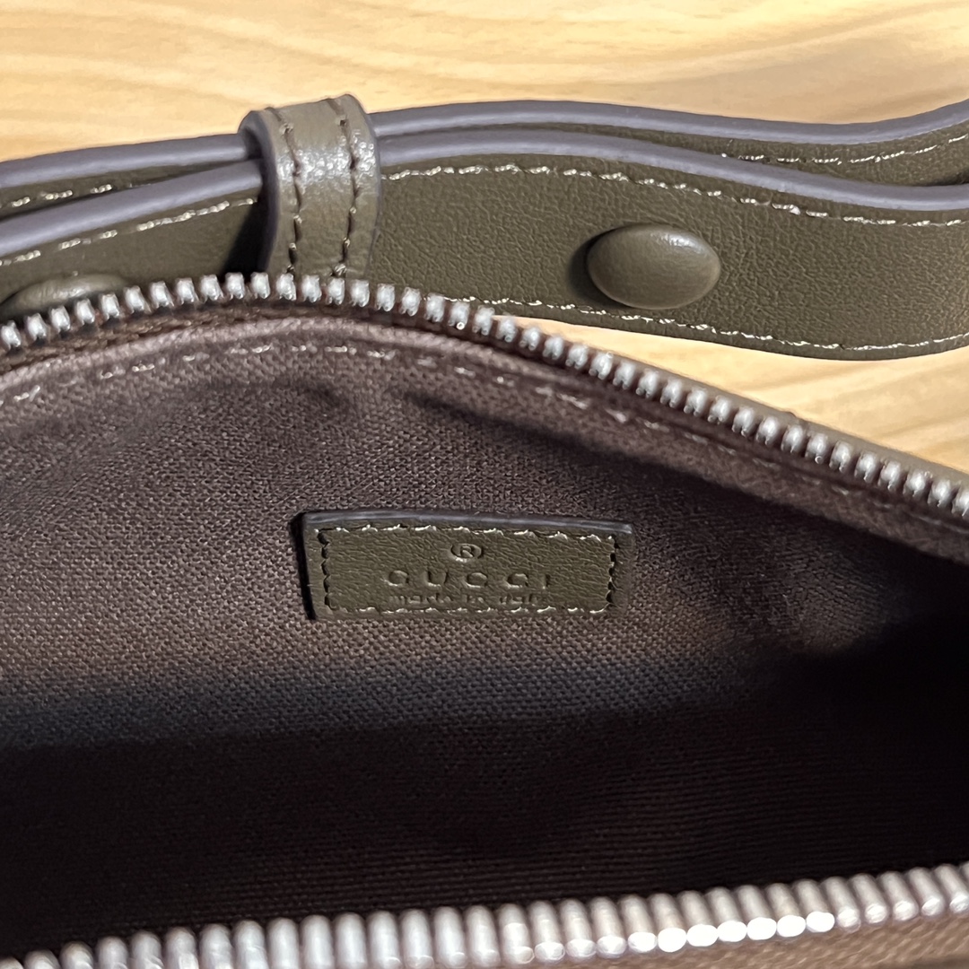 G*u*i blondie shoulder bag-13*25*12cm