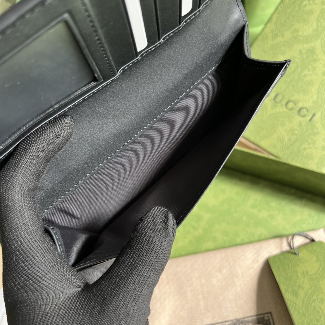 G*u*i wallet-18*9*2cm