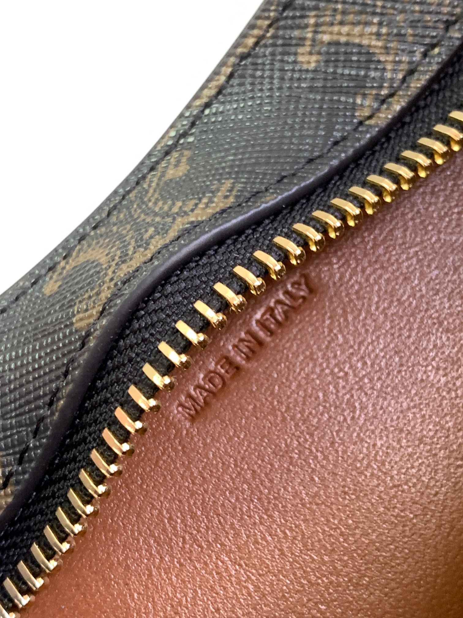 Ce**e tilly hobo bag-22 x 13.5 x 4cm