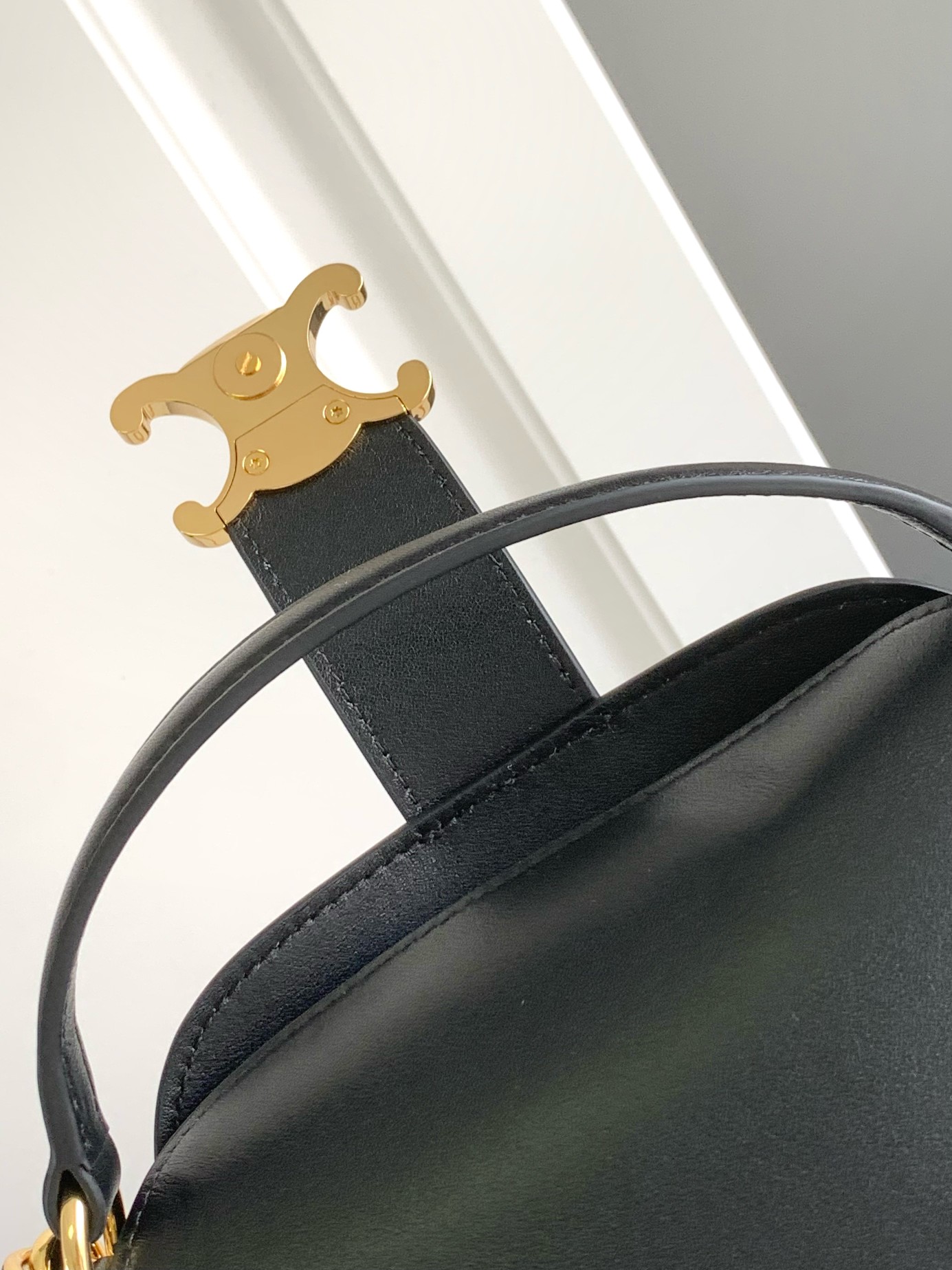 Ce**e triomphe bucket bag-12.5x5x14cm