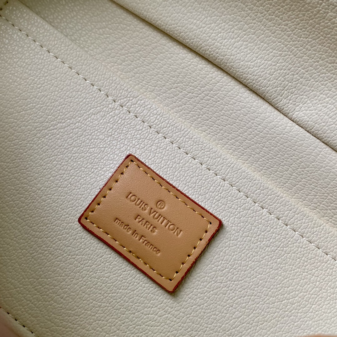 l0*is V*t0n monogram craggy pouch-23*13*12cm