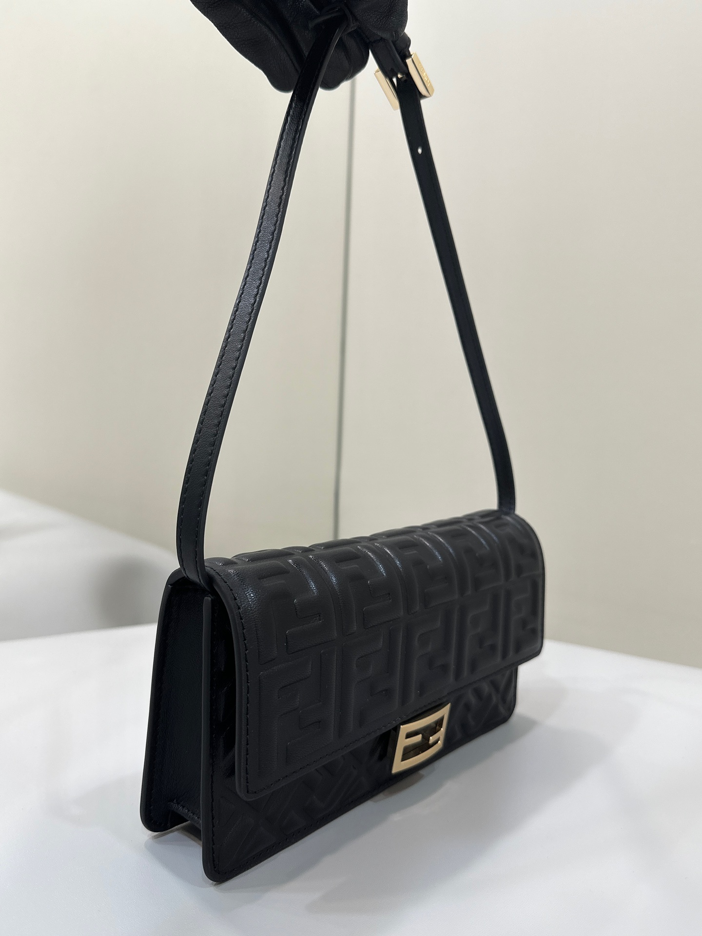 F**di baguette bag-21/5/11.5cm