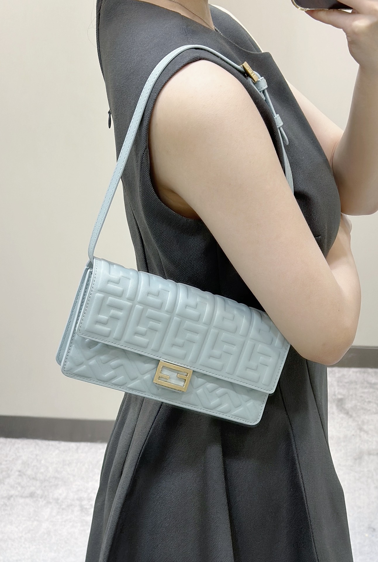 F**di baguette bag-21/5/11.5cm