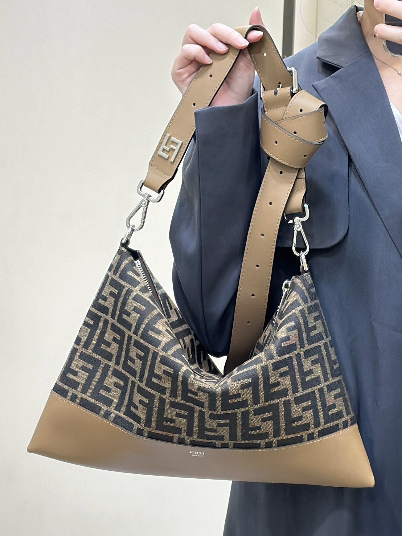 F**di baguette bag-33.5x23cm