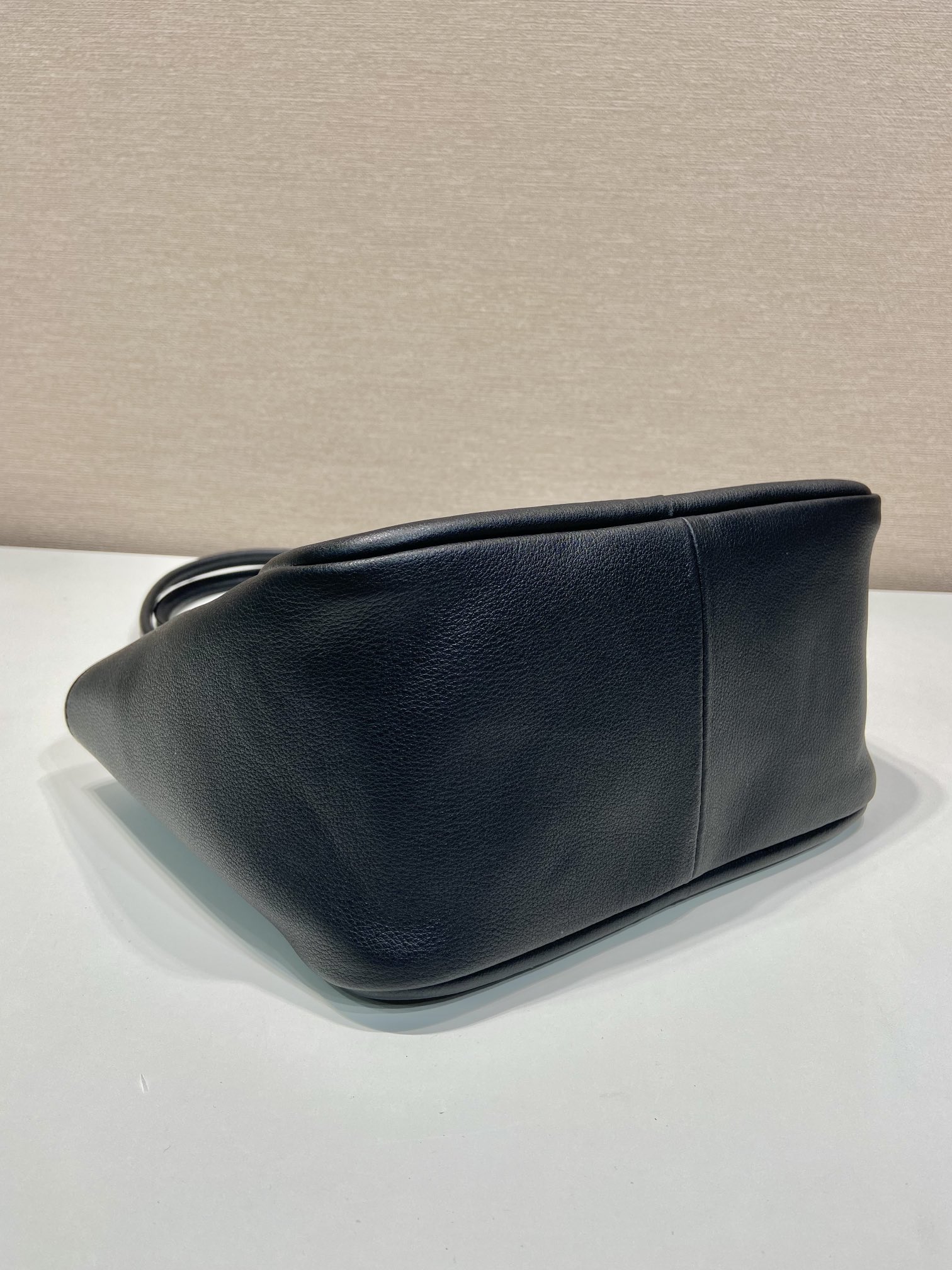 Pra*a women medium leather handbag -1bg539-25*18.5*12.5cm