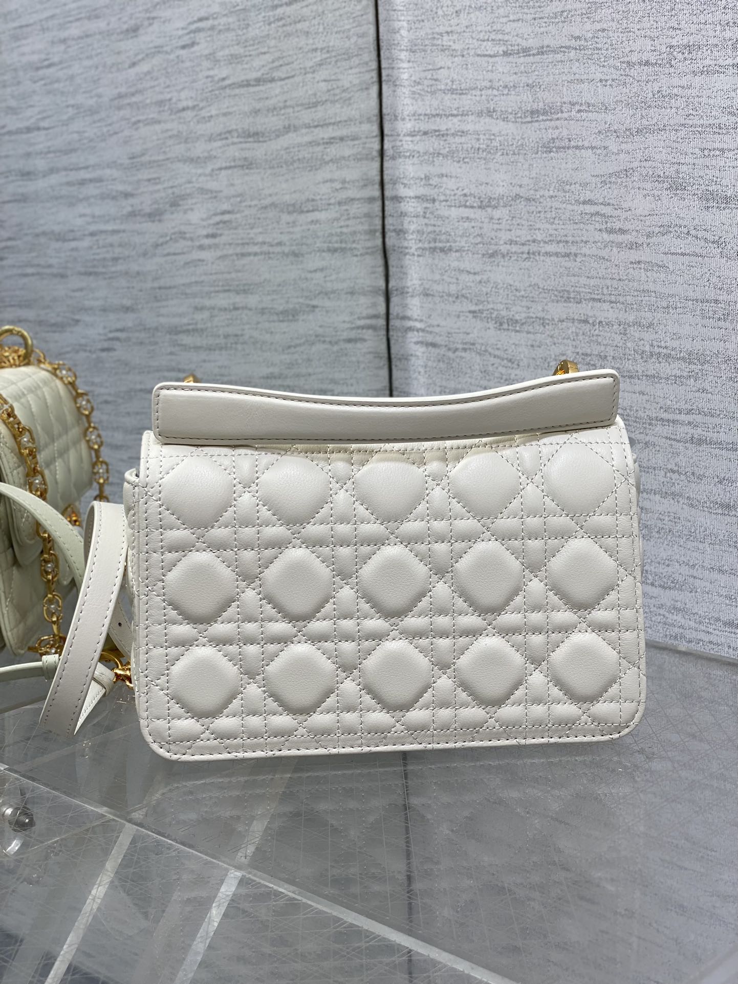 small D*or jolie top handle bag-22*8*14cm