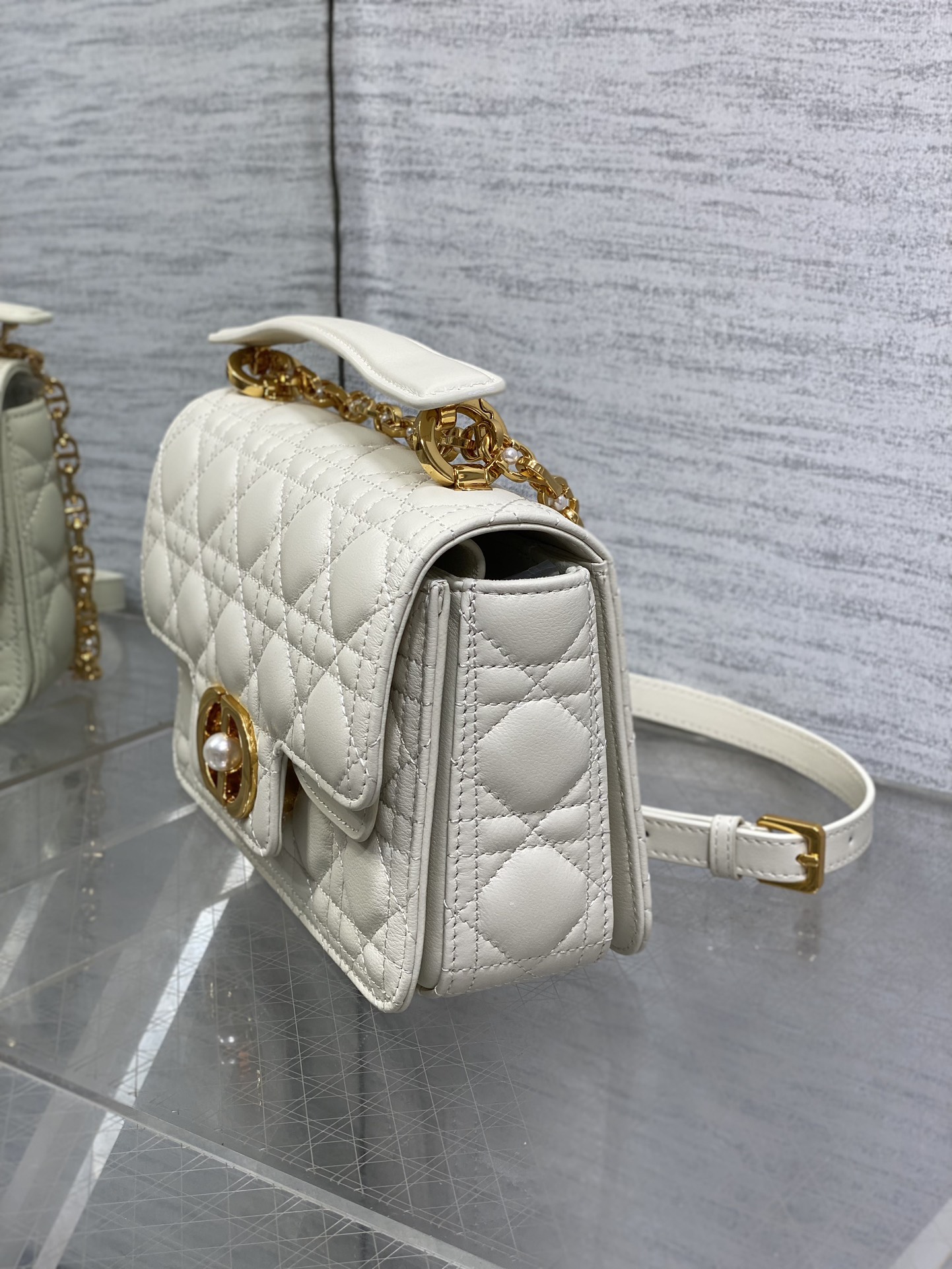small D*or jolie top handle bag-22*8*14cm