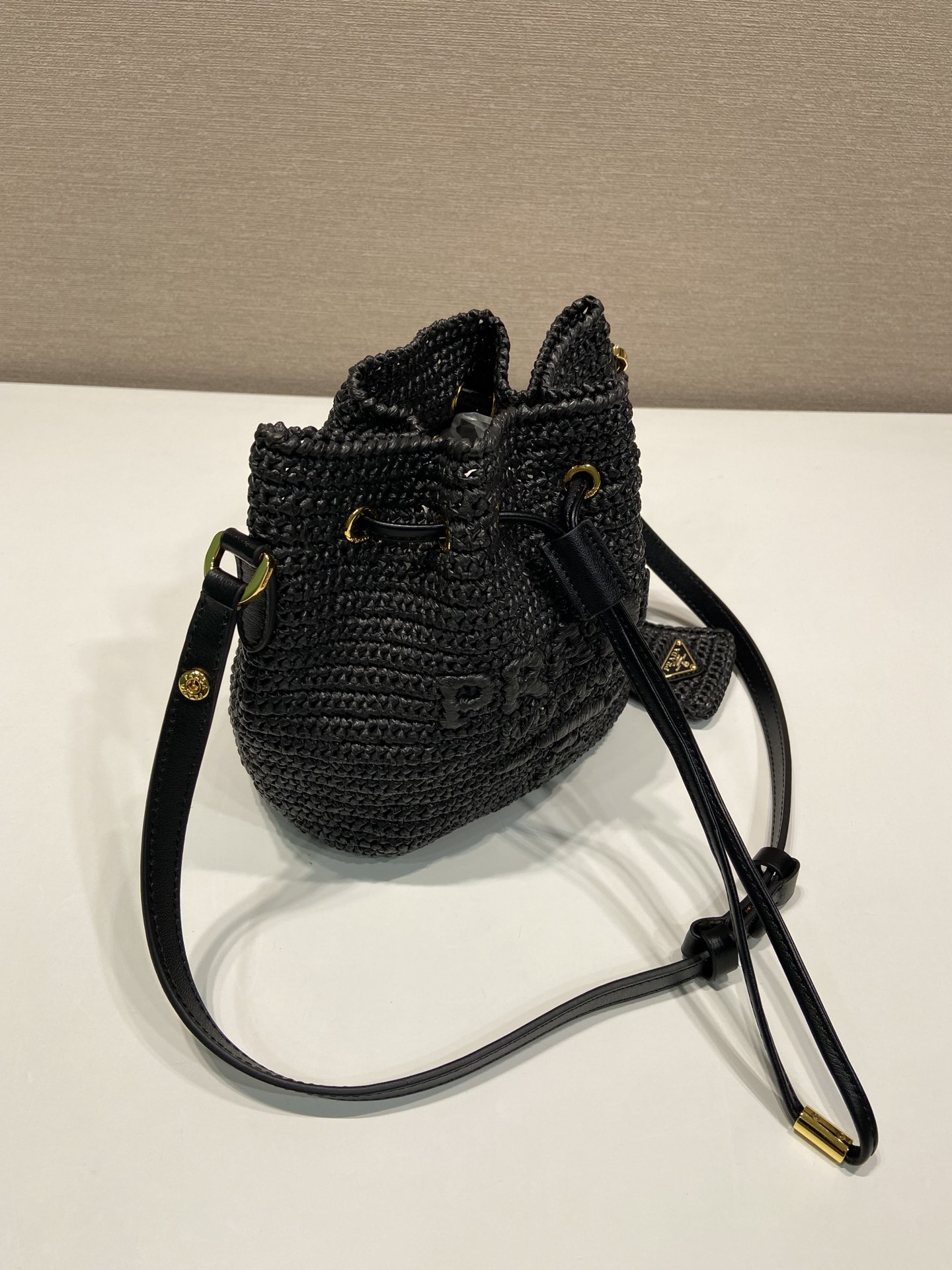 Pra*a 1be068 bucket-16*19*9cm