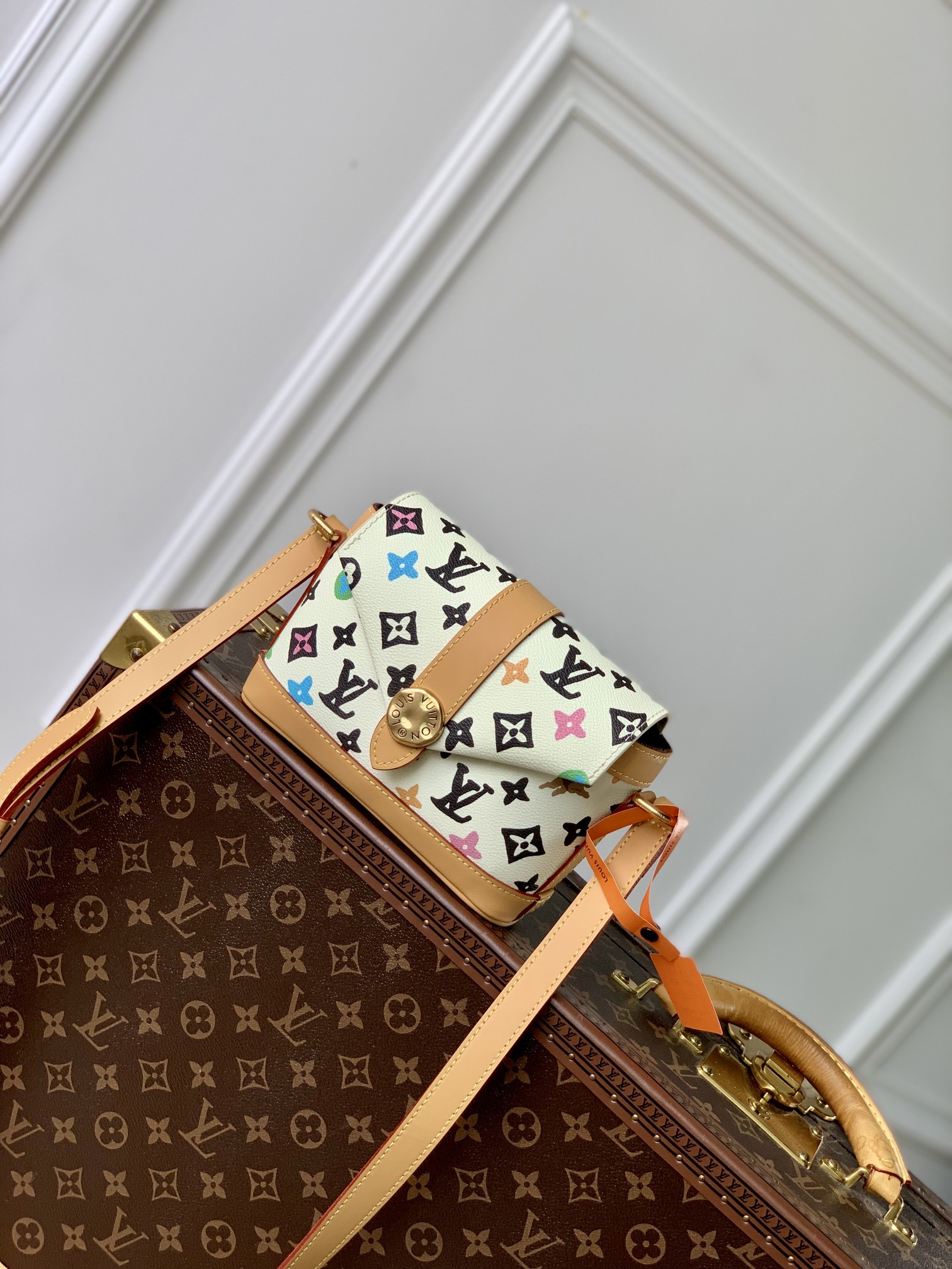 l0*is V*t0n envelope bag-23.5 x 15.5 x 8.5cm