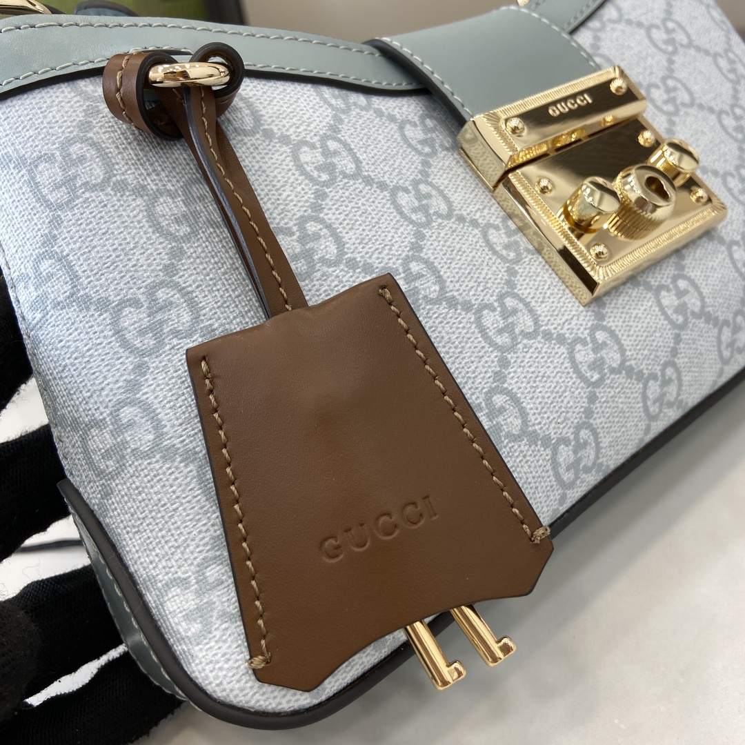 G*u*i padlock bag-26.5 x 13.5 x 4.5cm