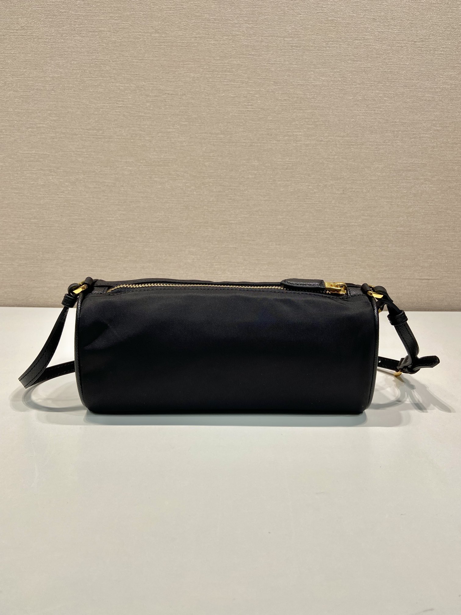 Pra*a 1ne058 underarm bag-22*9*7.5cm