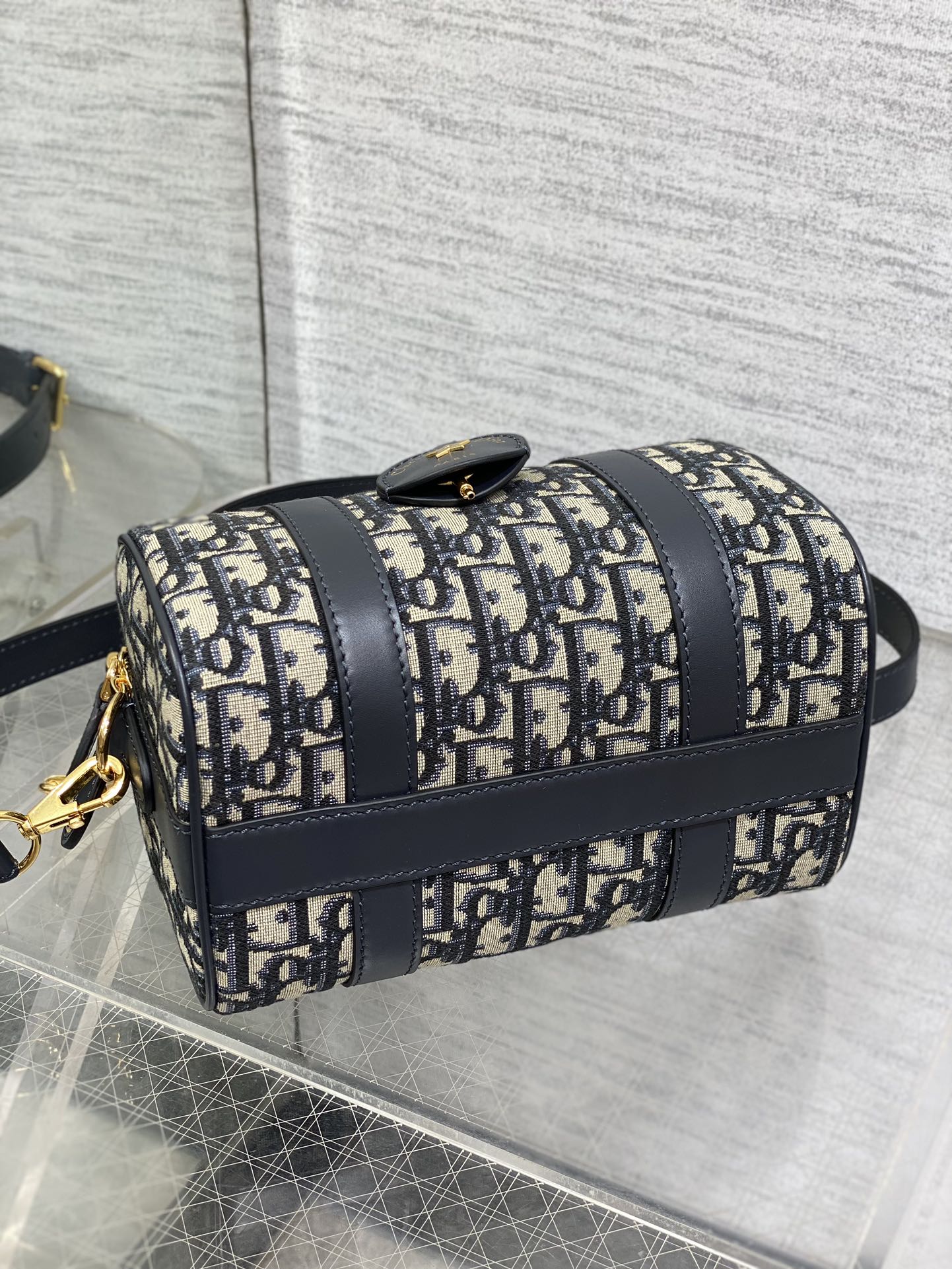 D*or groove bag-20.5*13.5*12cm