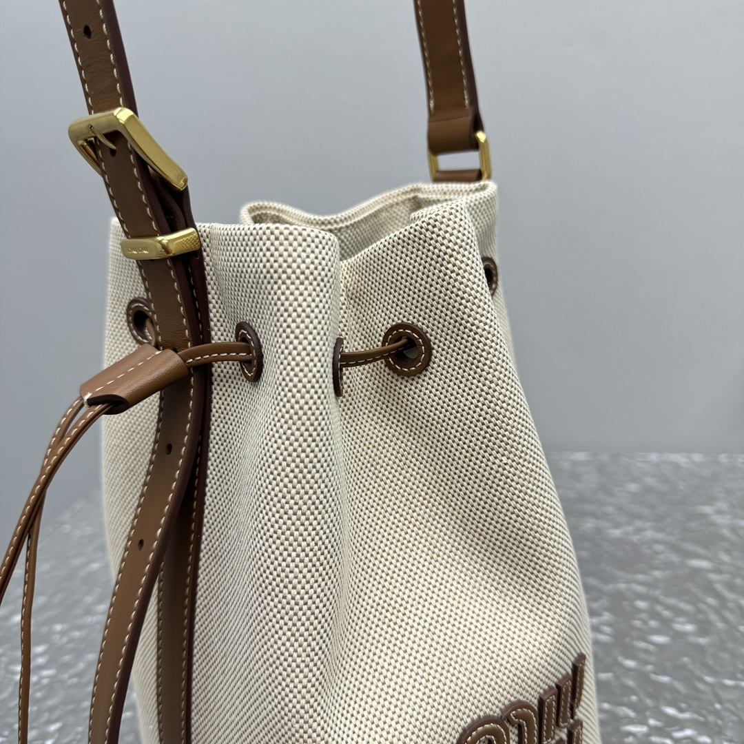 M*um*u bucket-16*14*23cm