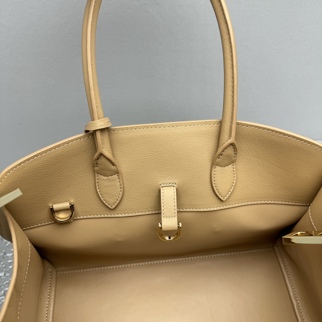 Ferragamo Top-handle Bag-32*22*14CM