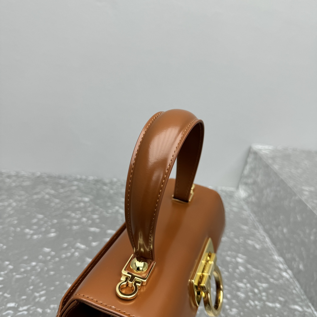 Ferragamo Top-handle Bag-21*13*8.5CM