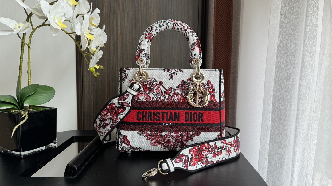 lady D*or handle bag-24cm