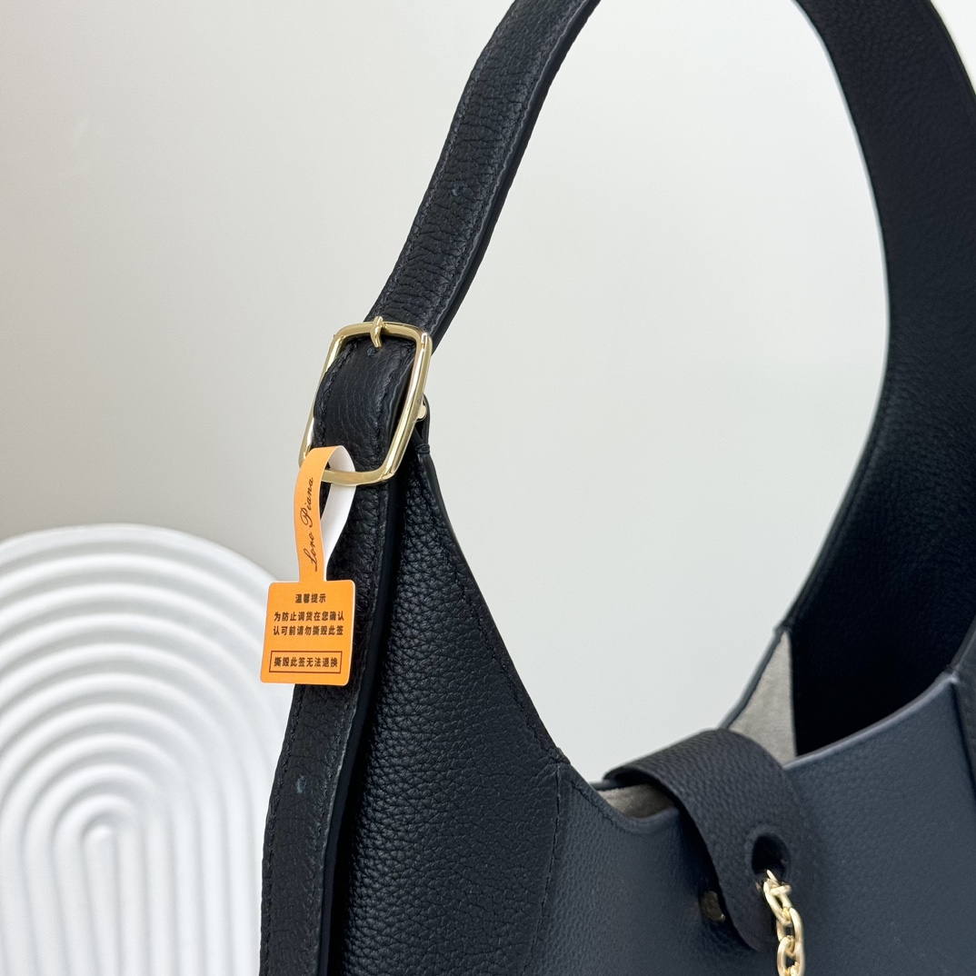 L0r0 P1ana bobbin bag-32*7*21cm