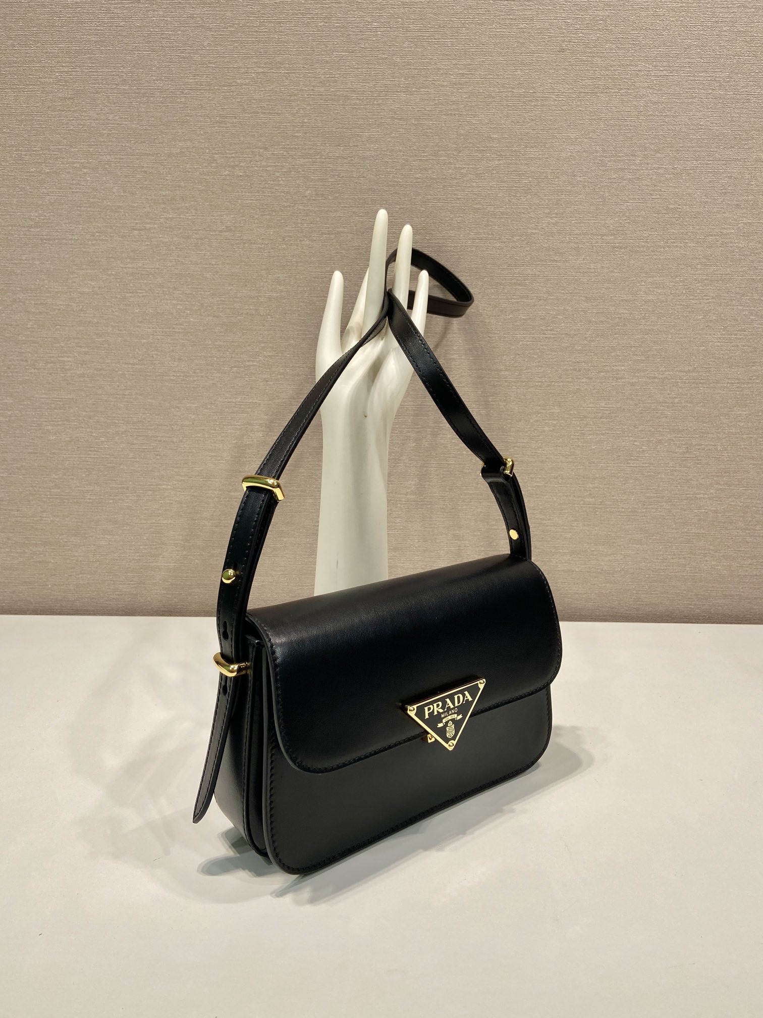 Pra*a leather shoulder bag-1bd366-22*14*6cm