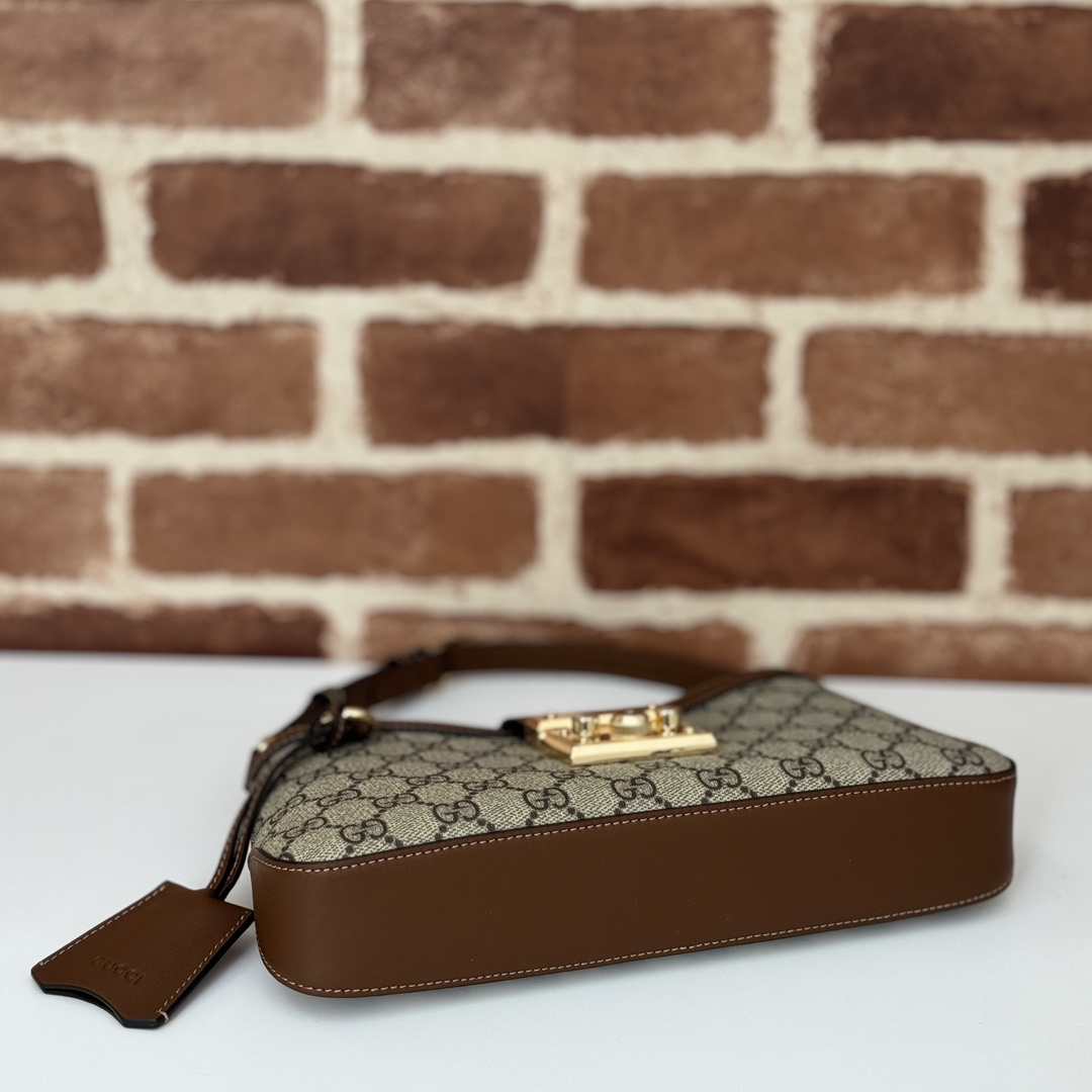 Gvc*1 padlock small shoulder bag-23.5*15*6cm
