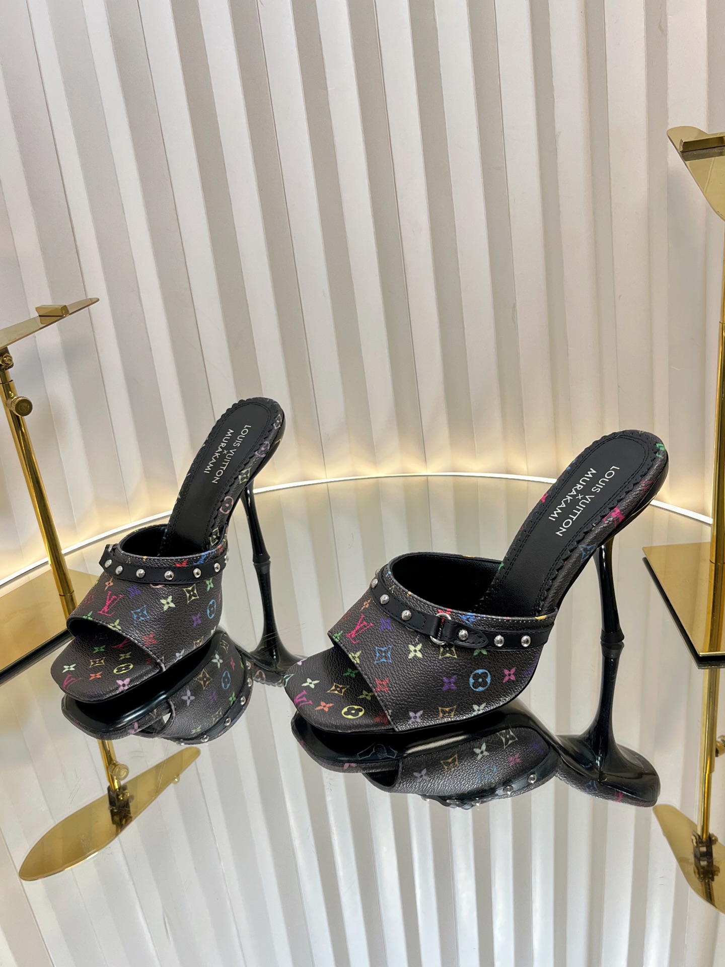 l0vis Vvtt0n sandals-9cm