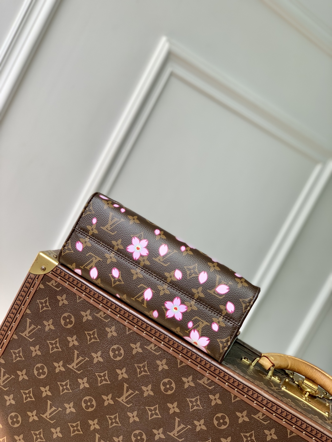 l0vis Vvtt0n onthego handbag-m13269-21 x 6 x 16cm
