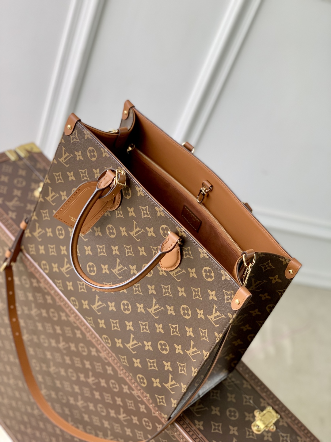 LV Organizer OnTheGo Top Hadnbags-M14235-29 x 16 x 37CM