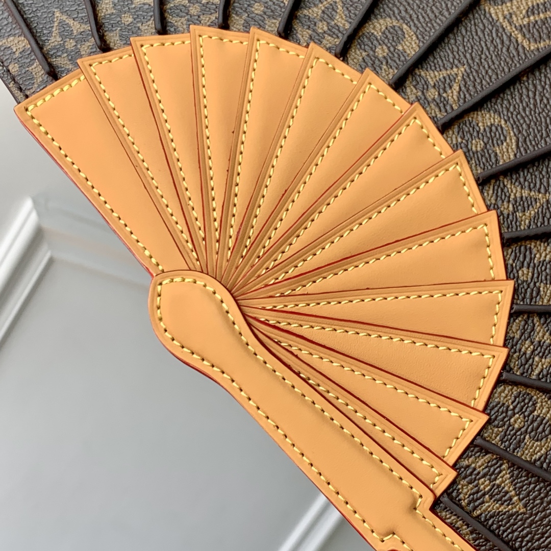 l0vis Vvtt0n fan bag-19 x 6 x 37cm