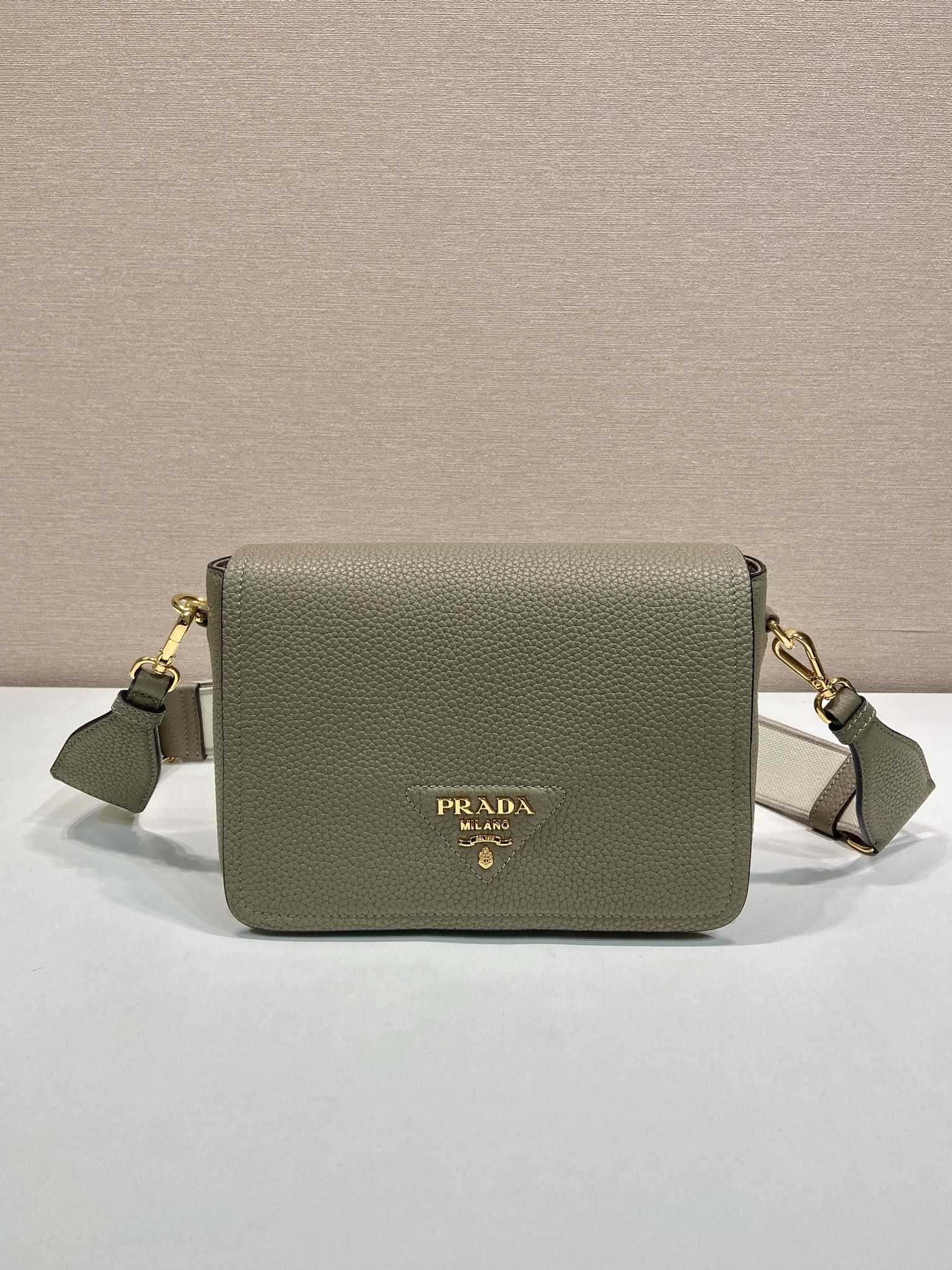 Pra*a 1bd314 leather shoulder bag-23*18*9cm