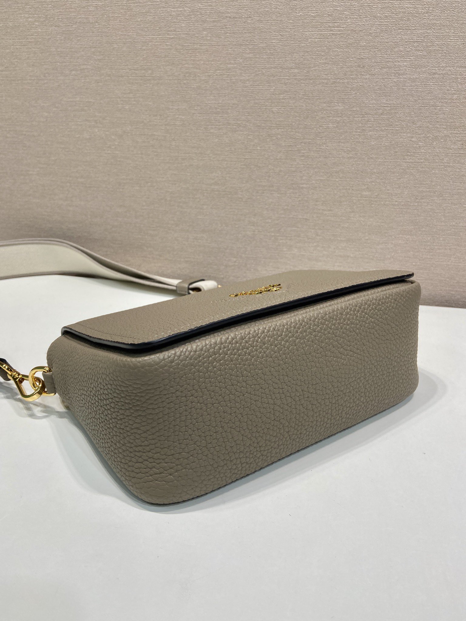 Pra*a 1bd314 leather shoulder bag-23*18*9cm