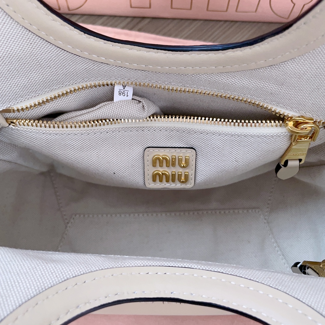 M1um1u lvy tote-23x13x7cm