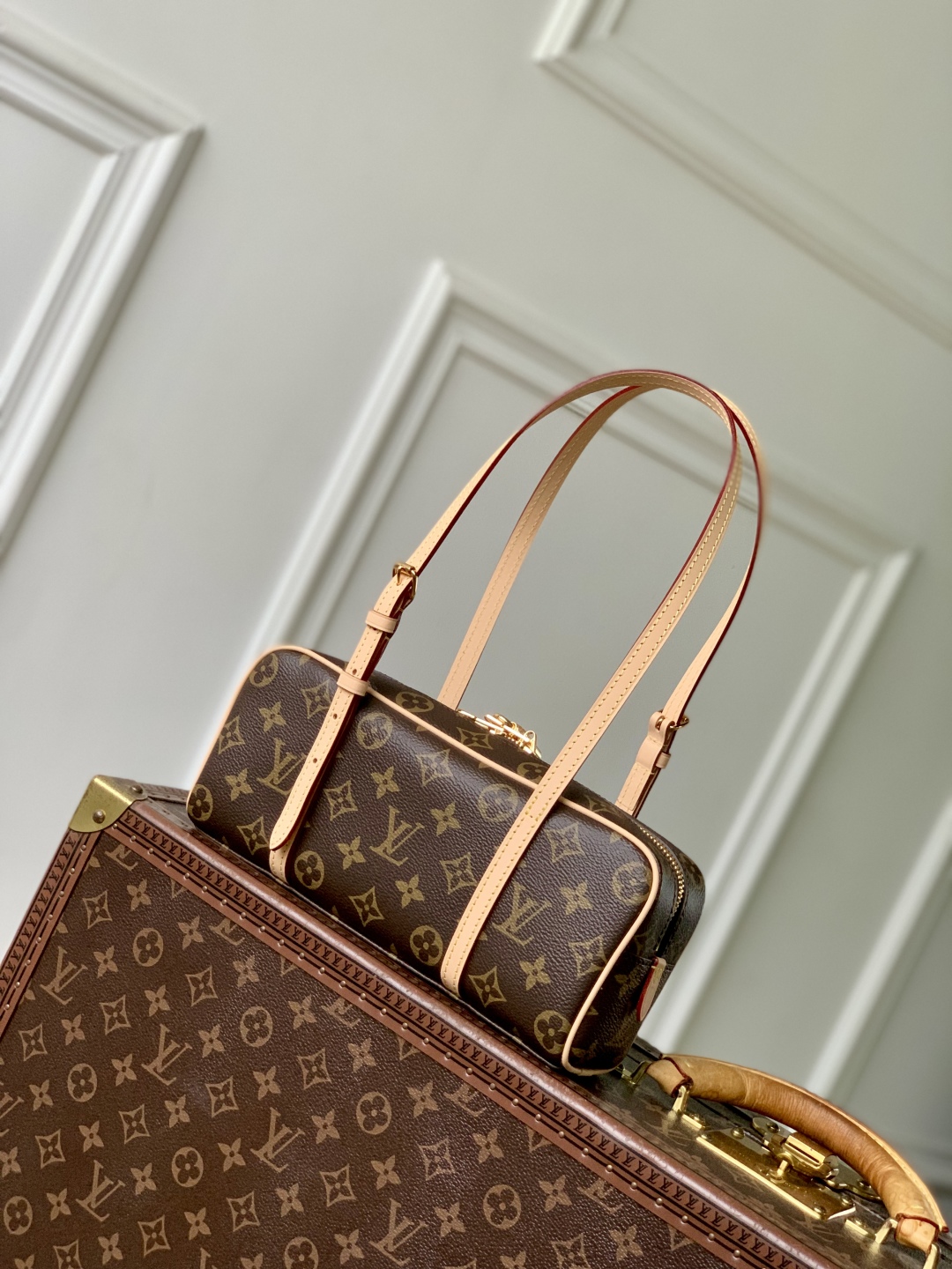 l0vis Vvtt0n hang on monogram handbag-m47031-11.5 x 6.5 x 26 cm