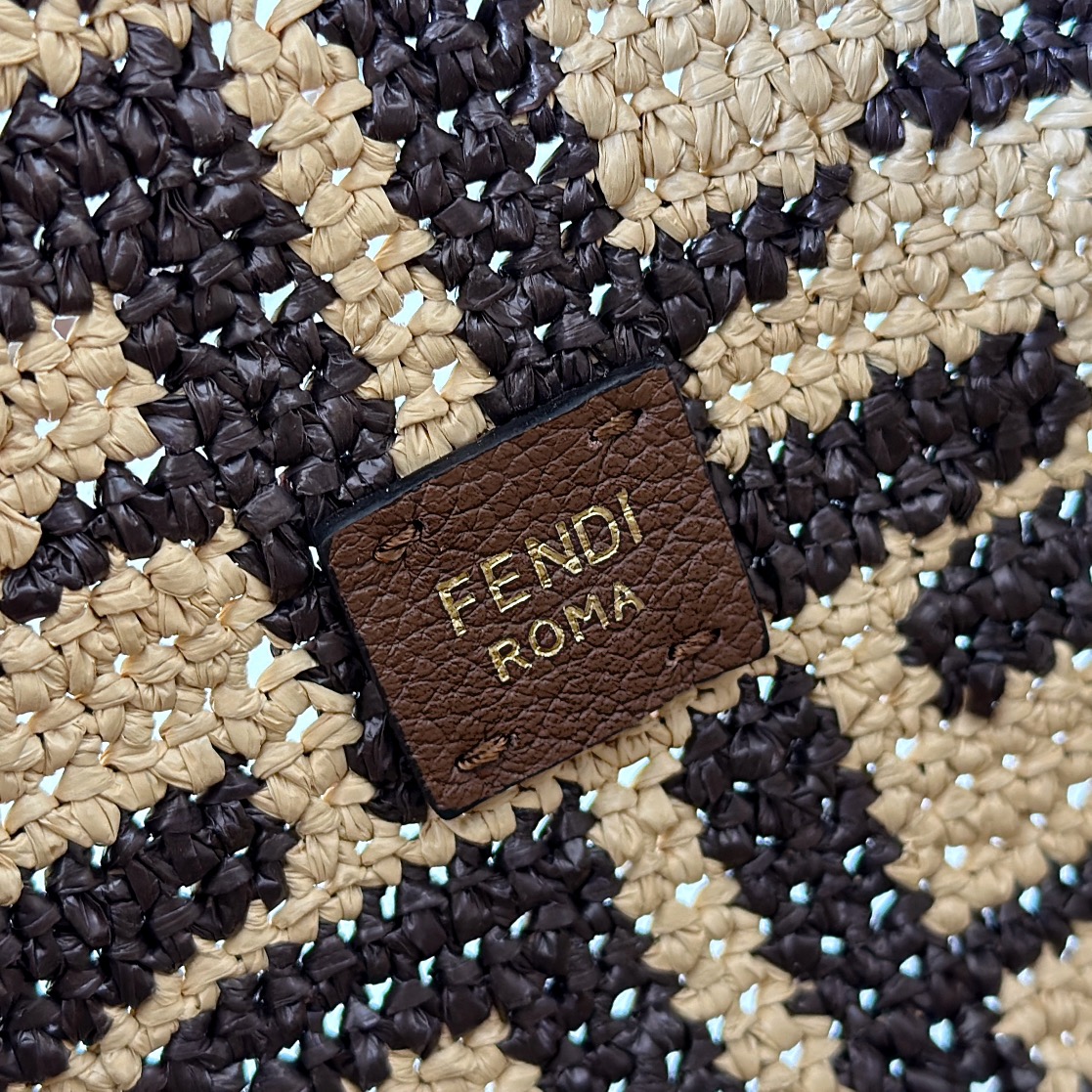 F**di tote-23/15/19cm