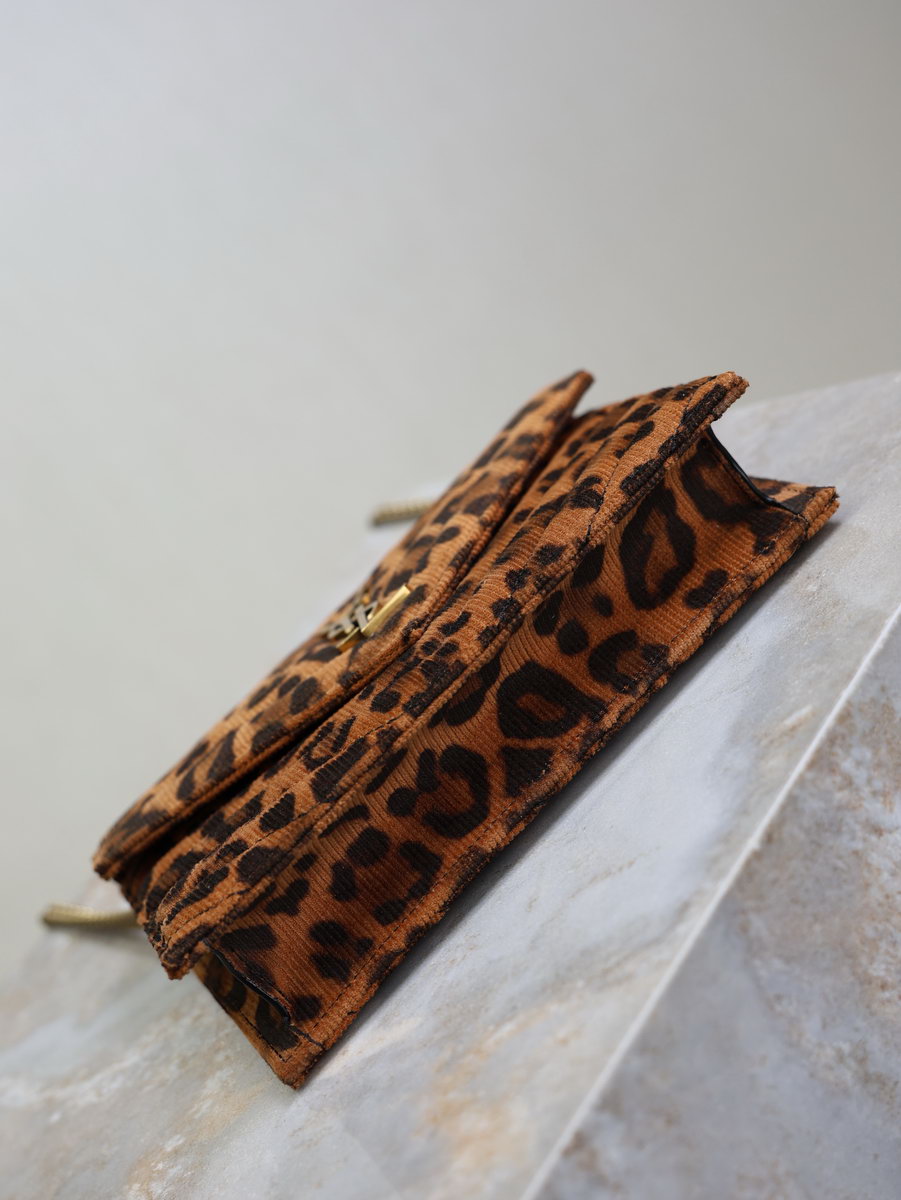 Y51 woc chain bag-19x11.5x4cm