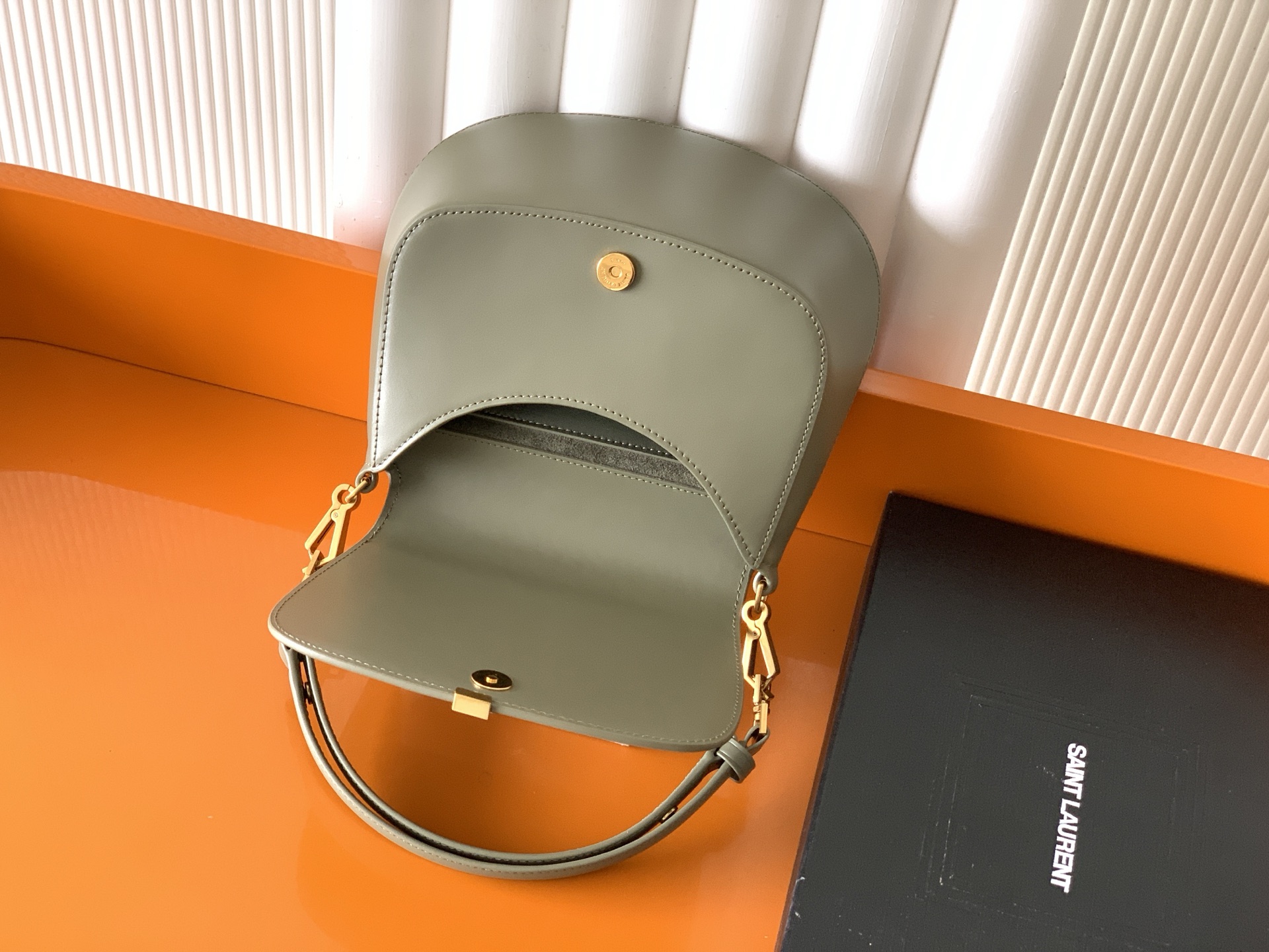 Y51 voltaire bag-17.5x21x8cm