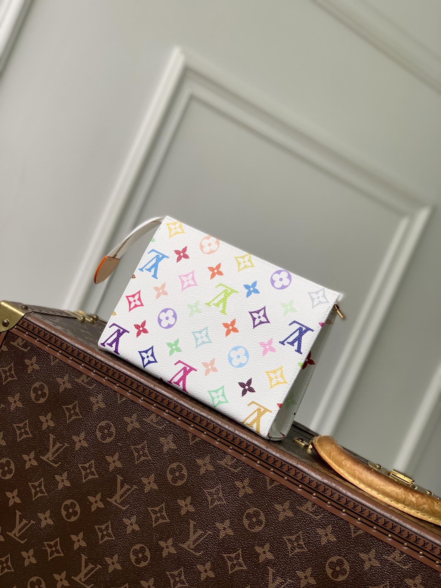 L0vis Vvtt0n Hills Pochette-15 x 6 x 19CM