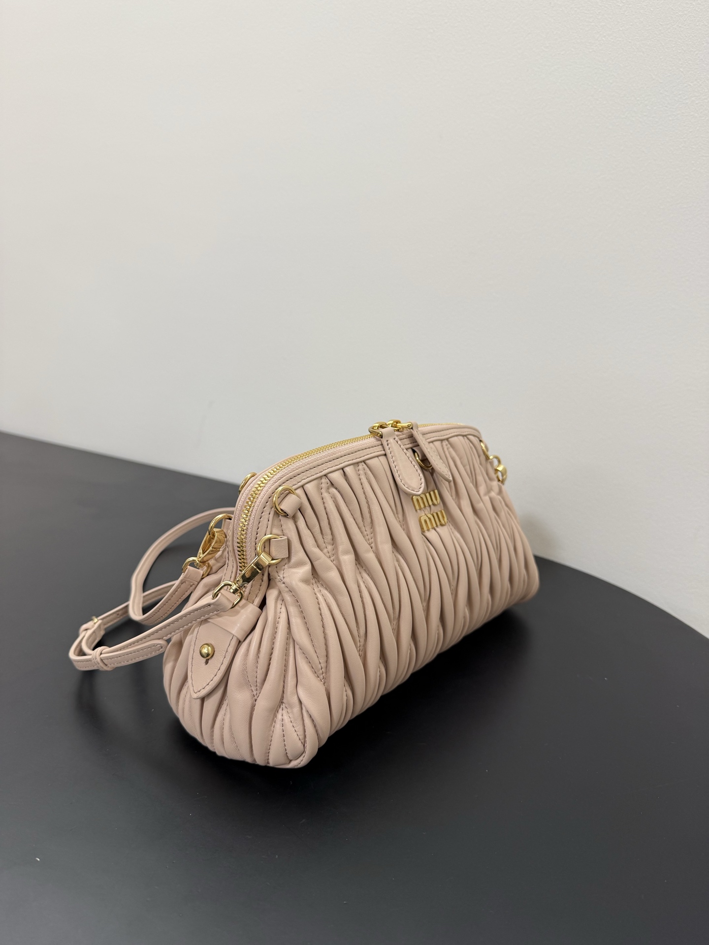 Miu Miu Matelassé Leather Clutch Bag-28* 14.5* 10CM