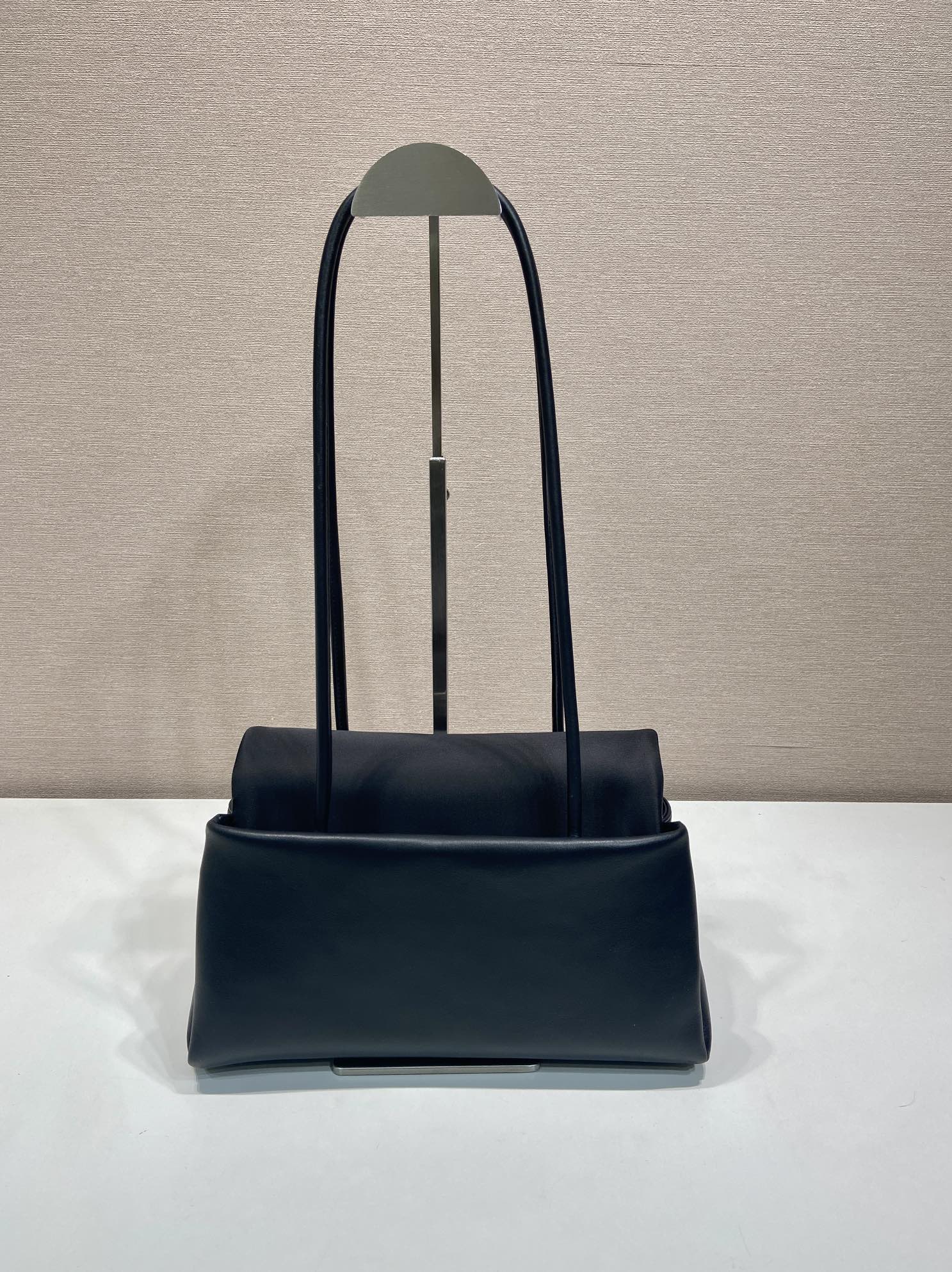 Pra*a Black Passage Medium Leather Bag-1BA495-28*14.5*12cm