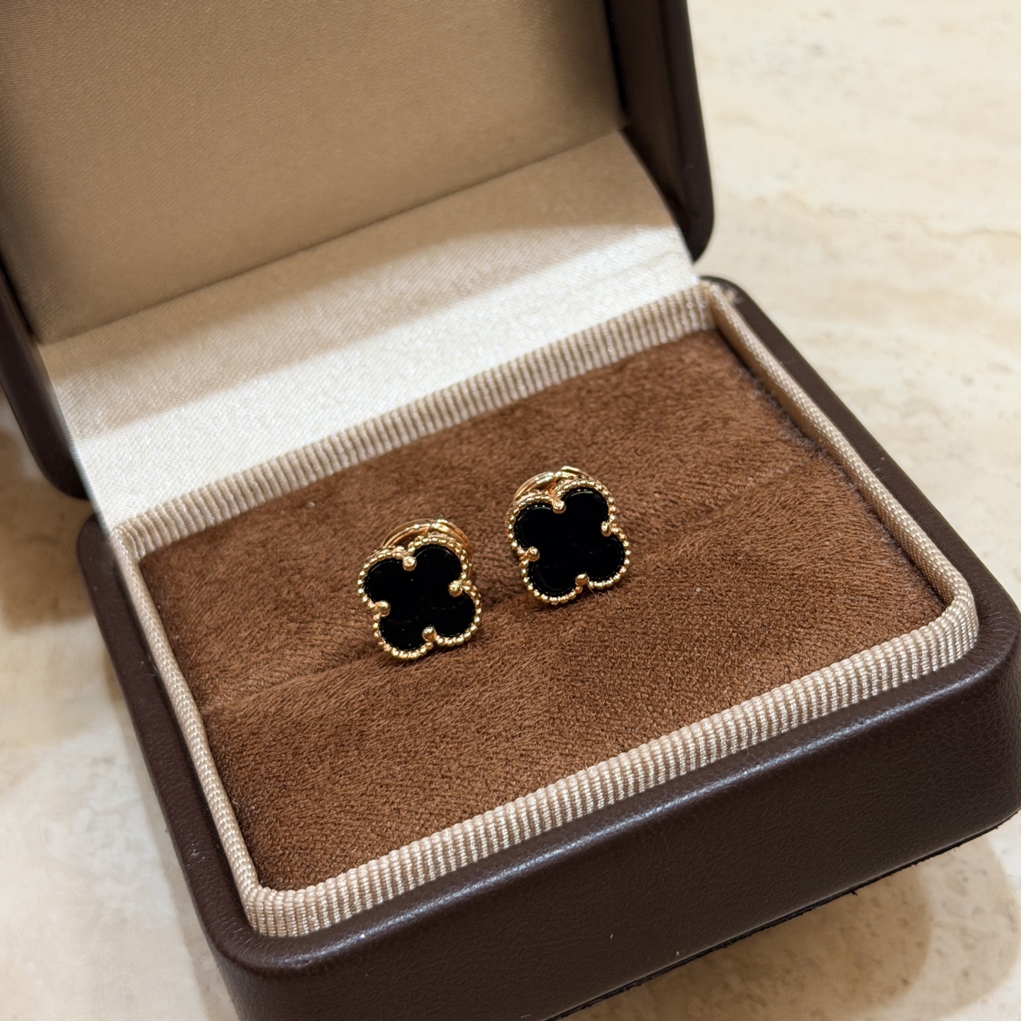V*n Cl**f &Arpels Earring