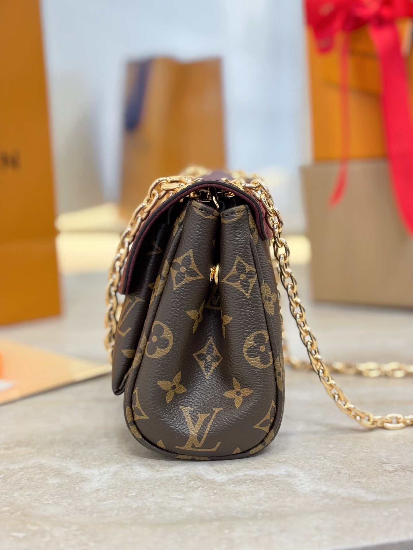 LV Saint Germain BB Monogram Canvas - Handbags M26398-24x17x9CM