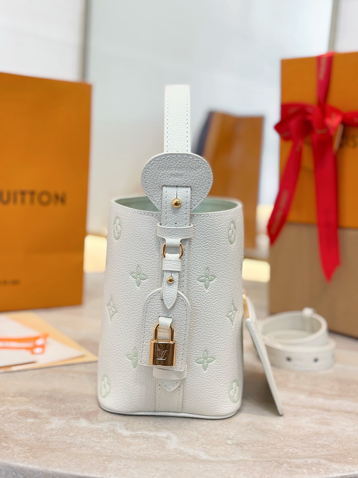 LV All In BB Bucket-M15130-18 x 12 x 16CM