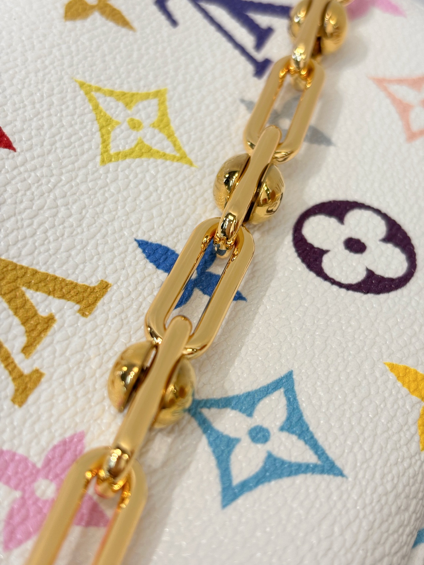 L0vis Vvtt0n Wallet on Chain Ivy-23.5 x 12 x 4.3CM